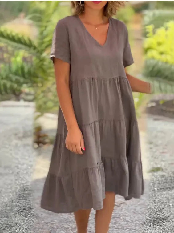 Gracefully Styled Dress for Any Occasion