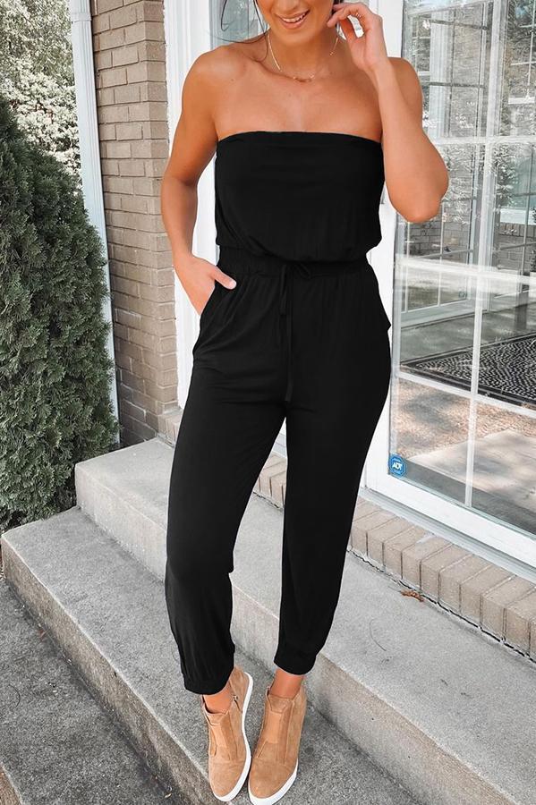 Effortlessly Elegant Garment with a Timeless Design