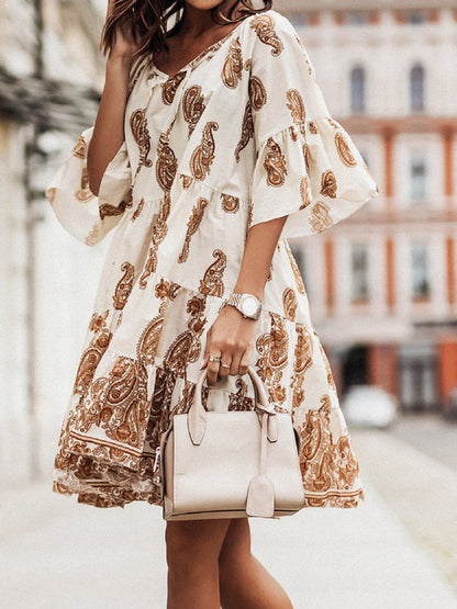 Classic Vintage Dress with a Flattering Fit