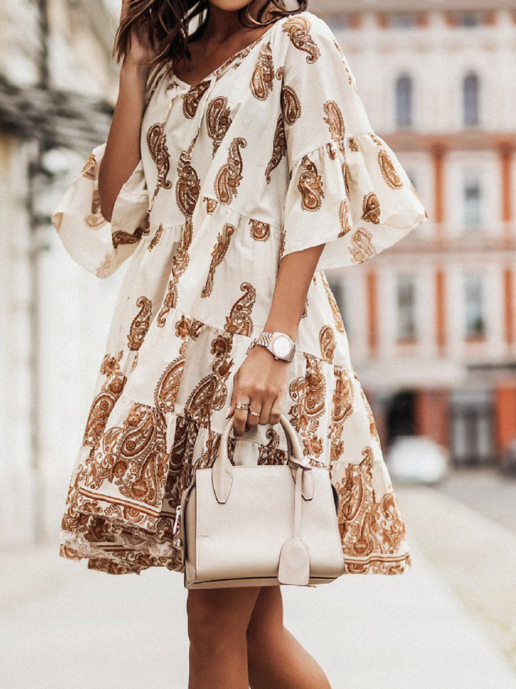 Classic Vintage Dress with a Flattering Fit