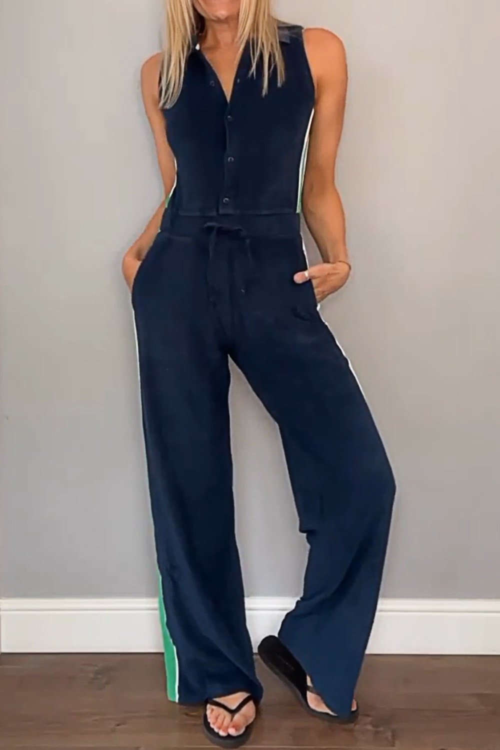 Effortlessly Elegant Garment with a Timeless Design