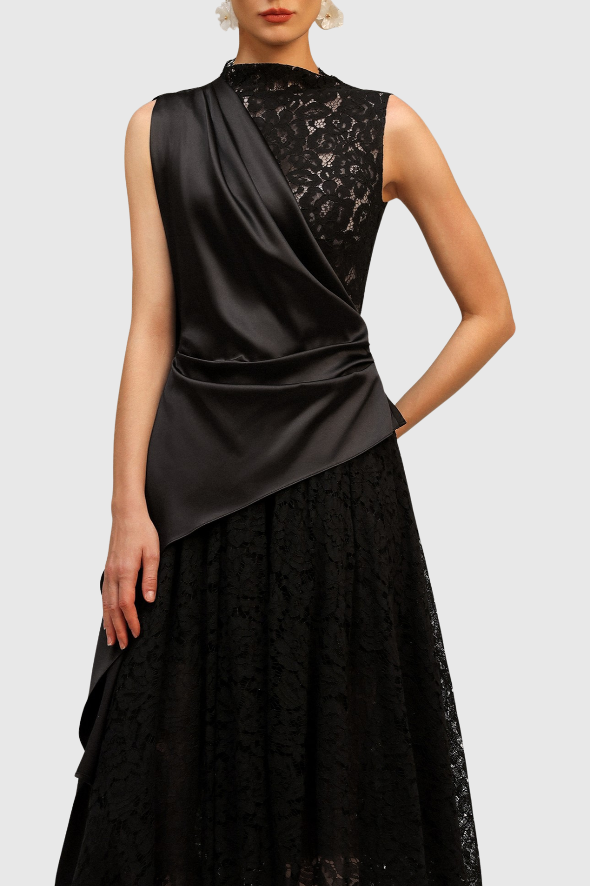 Well Tailored Dress with a Graceful Silhouette