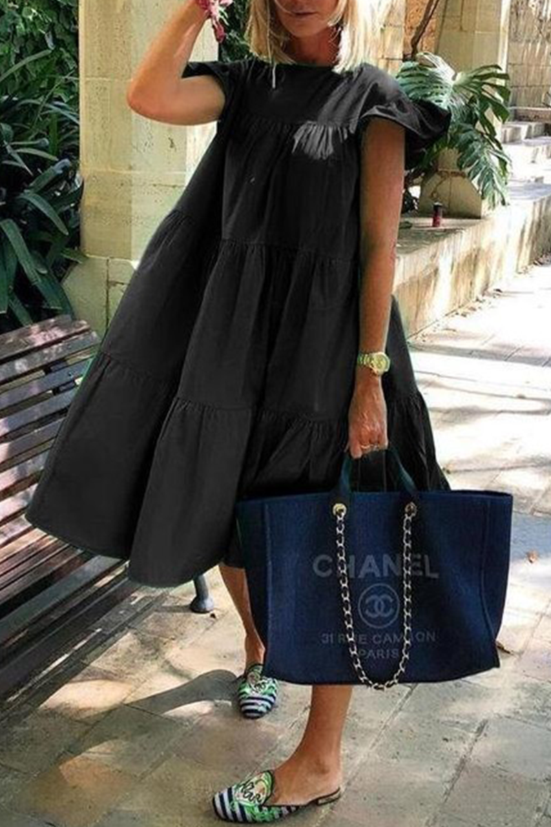 Beautifully Finished Dress in a Timeless Design