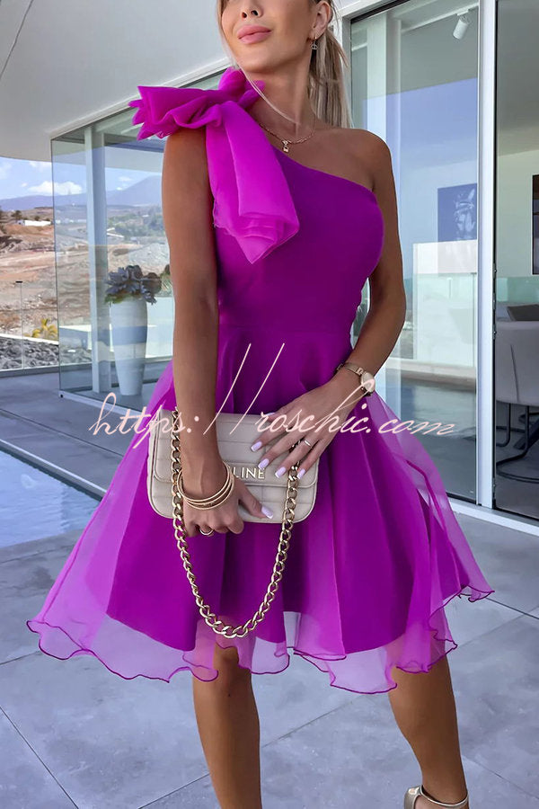 Well Tailored Dress with a Graceful Silhouette