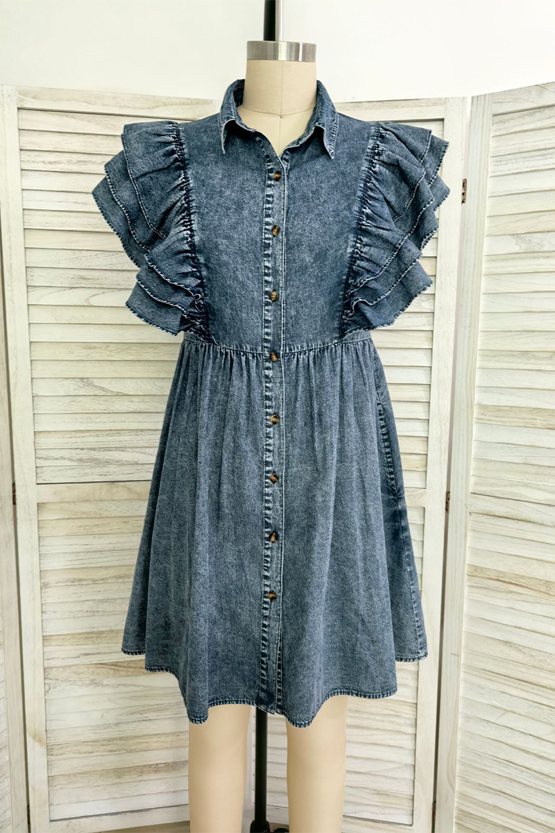 Beautifully Crafted Dress in a Classic Style