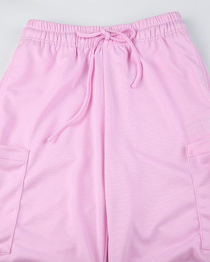 Effortlessly Elegant Pants with a Timeless Design