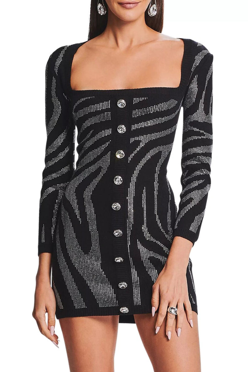 Gracefully Styled Dress for Any Occasion