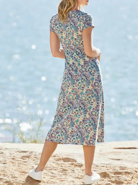 Beautifully Crafted Dress in a Classic Style