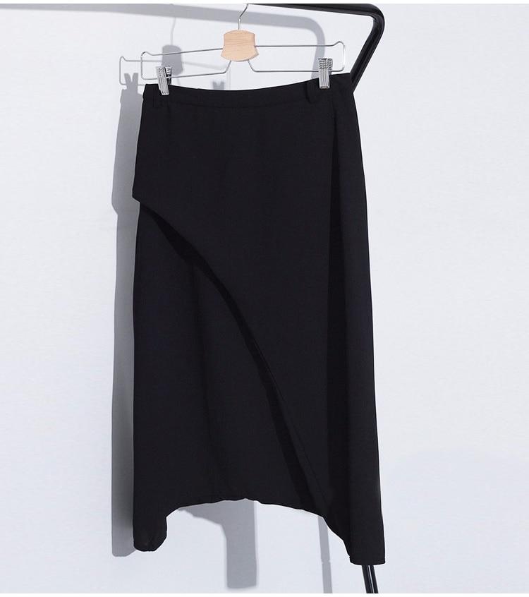 Elegantly Styled Pants for Everyday Wear