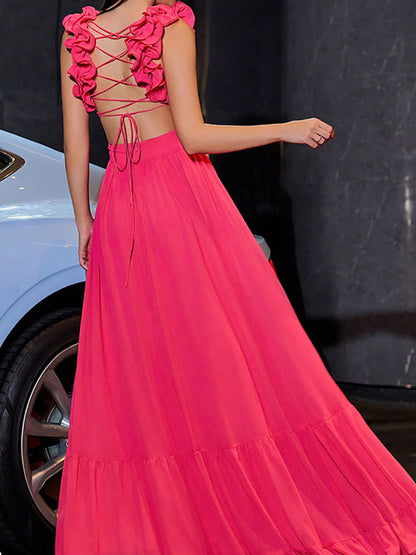 Beautifully Finished Dress in a Timeless Design