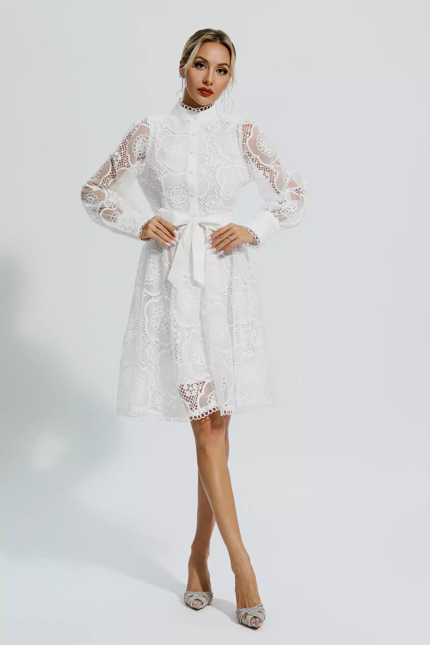 Beautifully Finished Dress in a Timeless Design
