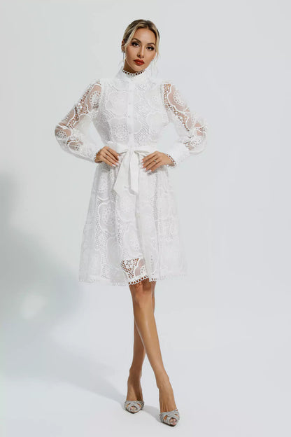 Beautifully Finished Dress in a Timeless Design
