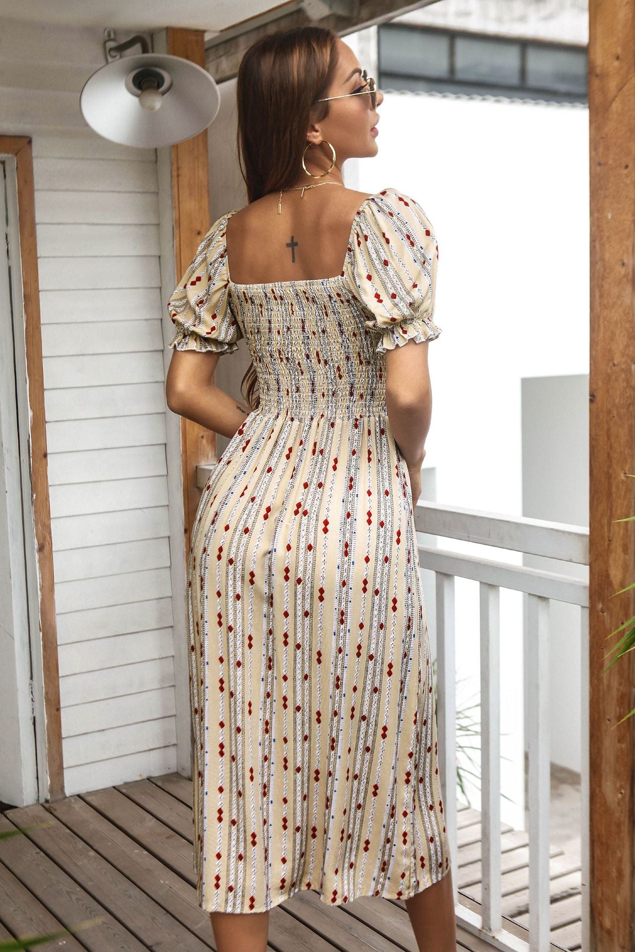 Classic Vintage Dress with a Flattering Fit
