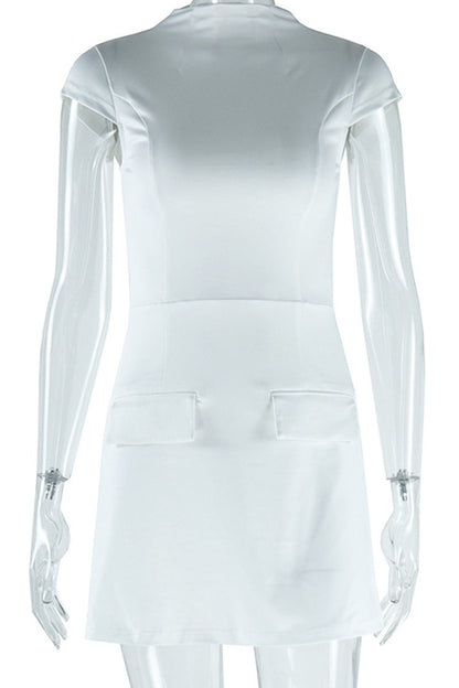 Beautifully Finished Dress in a Timeless Design