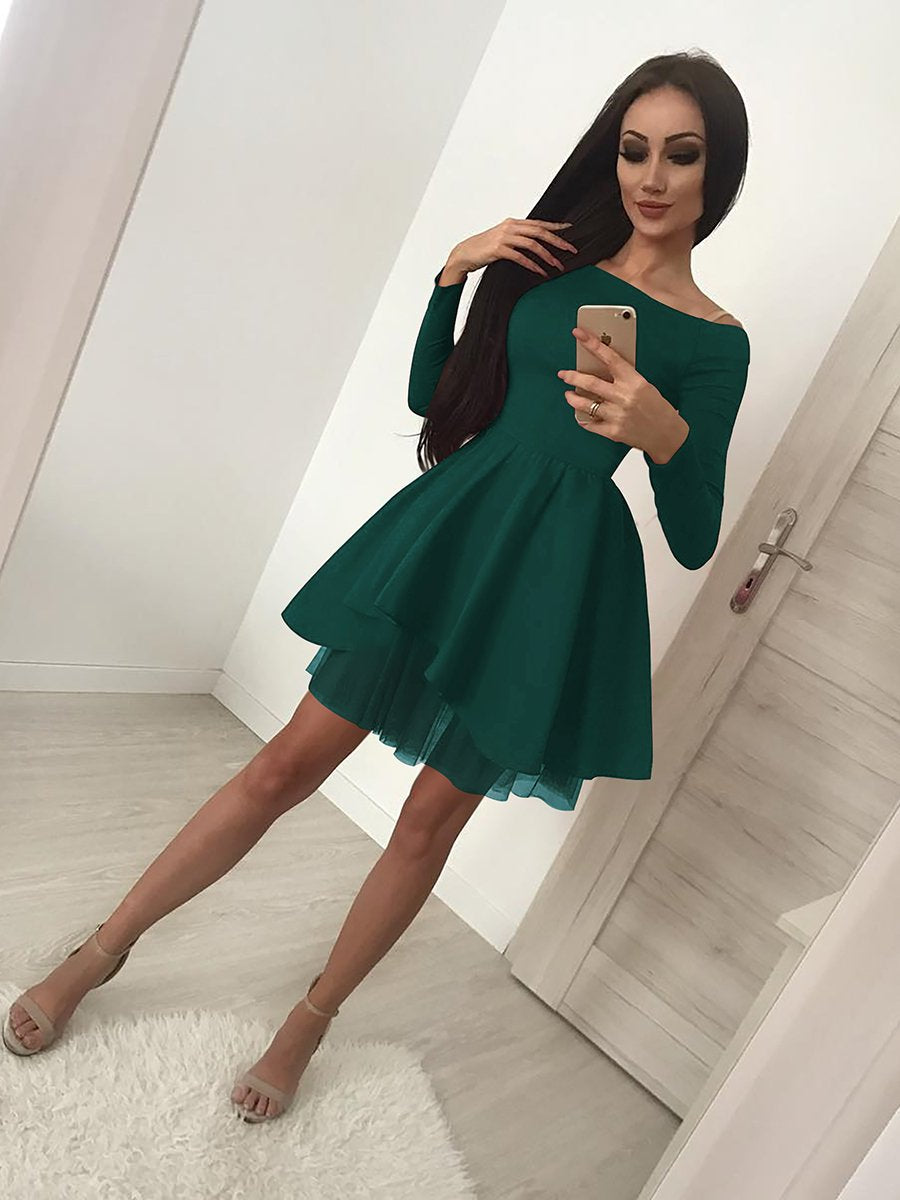 Beautifully Finished Dress in a Timeless Design
