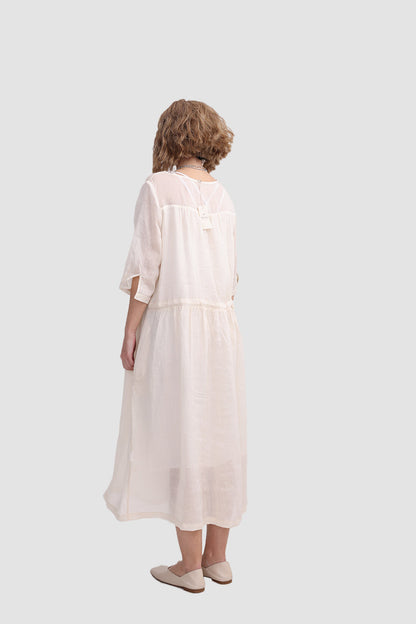 Sophisticated Dress with a Clean Classic Look