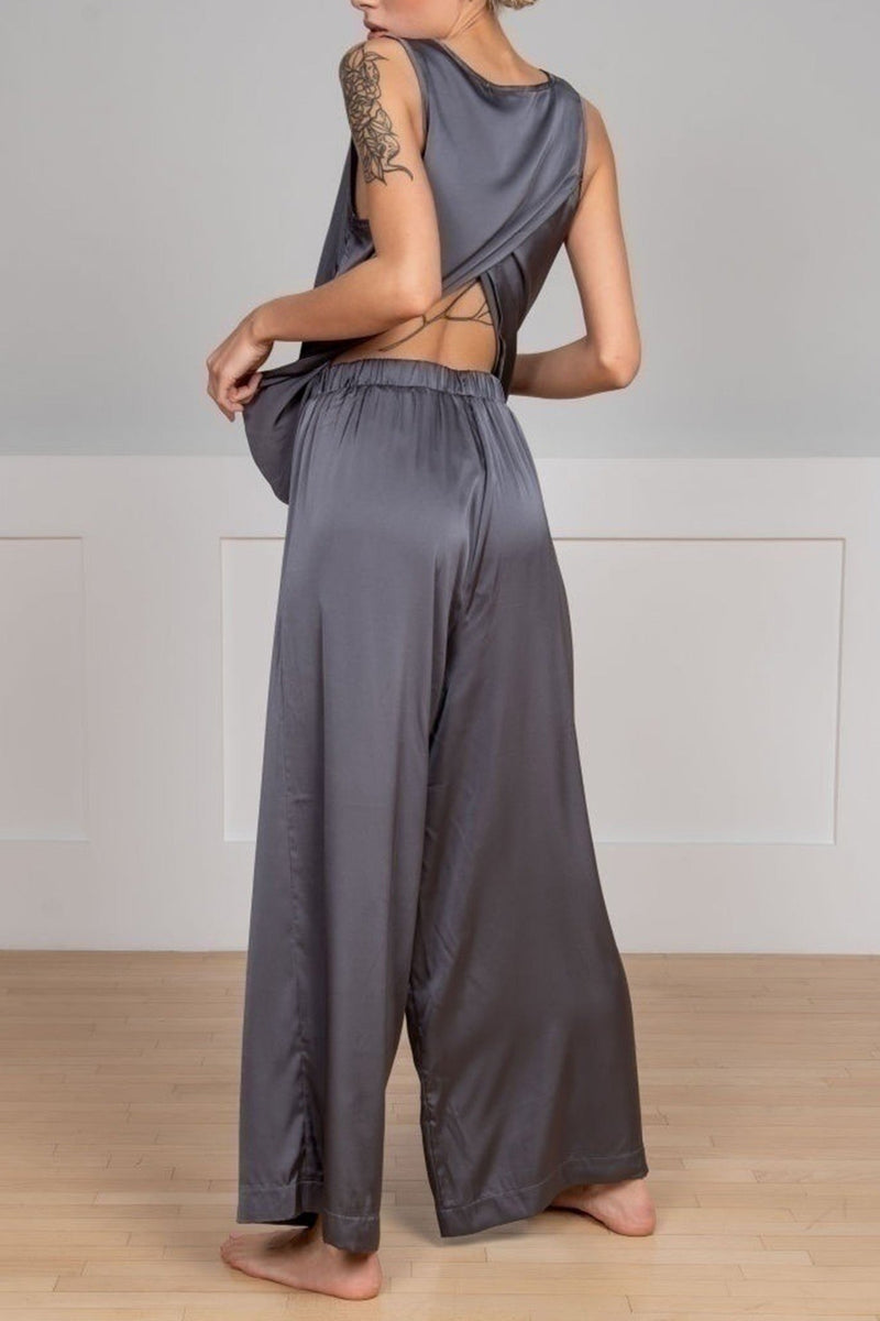 Classic Vintage Pants with a Flattering Fit