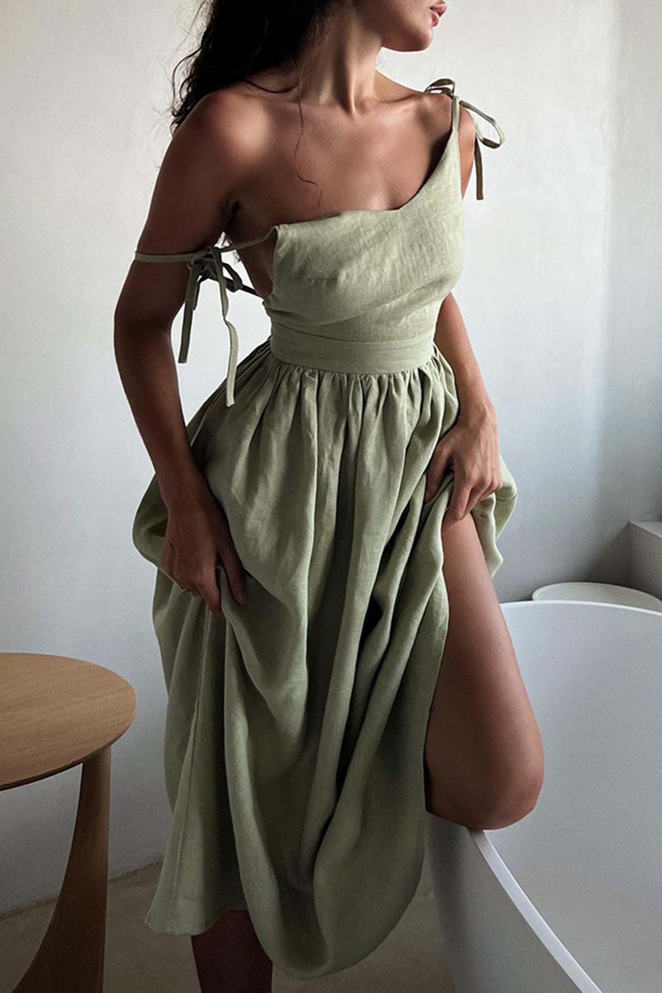 Classic Vintage Dress with a Flattering Fit