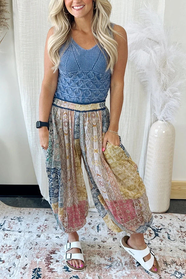 Effortlessly Elegant Pants with a Timeless Design