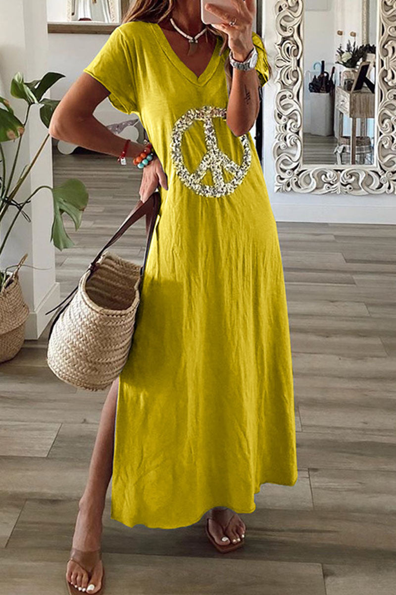 Effortlessly Elegant Dress with a Timeless Design