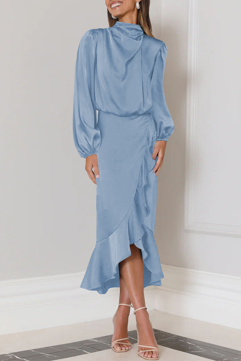 Beautifully Finished Dress in a Timeless Design