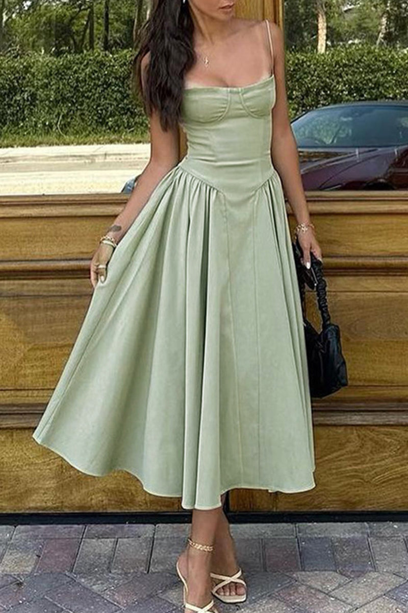 Classic Vintage Dress with a Flattering Fit