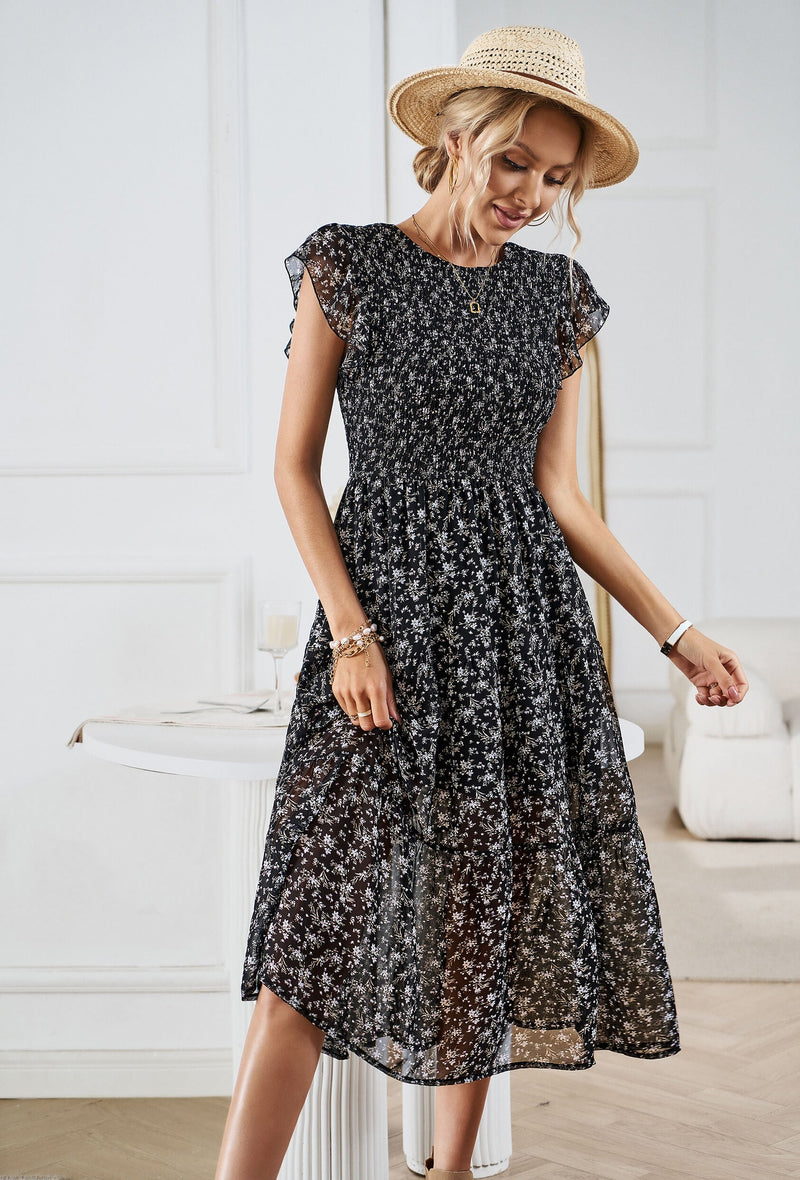 Effortlessly Elegant Dress with a Timeless Design