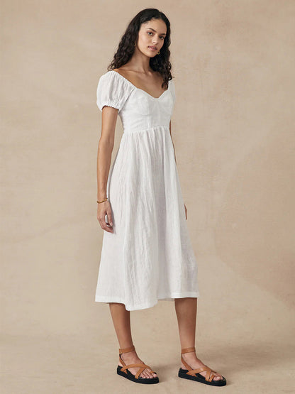 Polished Dress with an Effortless Classic Look