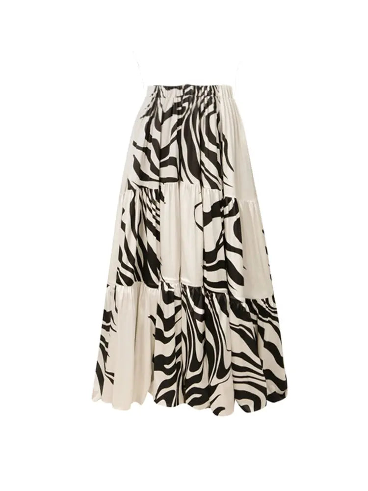 Sophisticated Garment with a Clean Classic Look