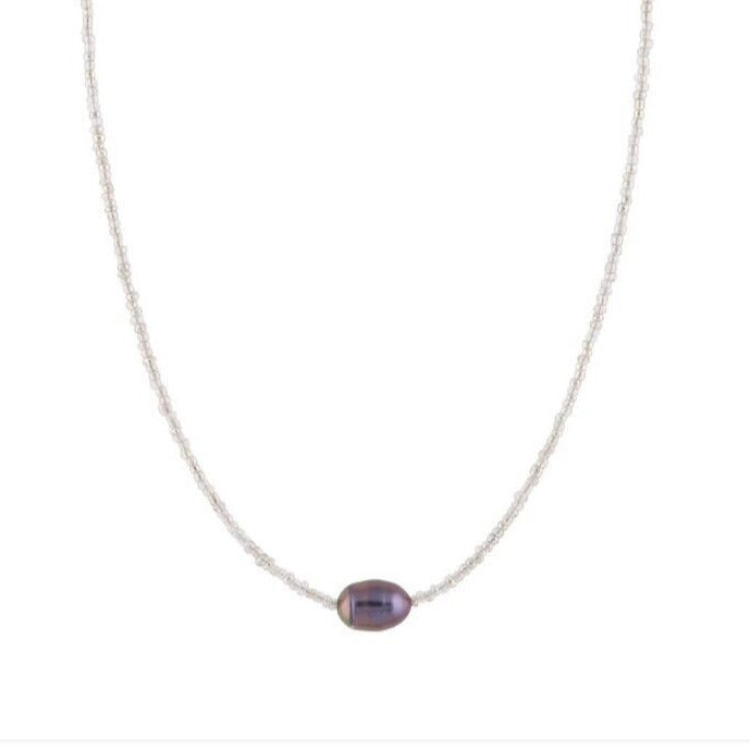 Classic Pearl Necklace with Timeless Appeal