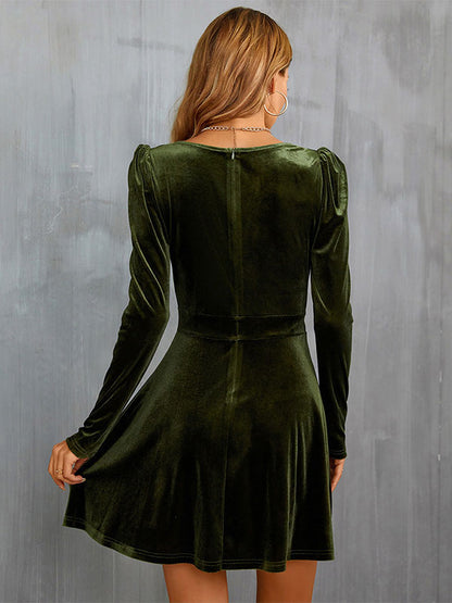 Sophisticated Dress with a Clean Classic Look