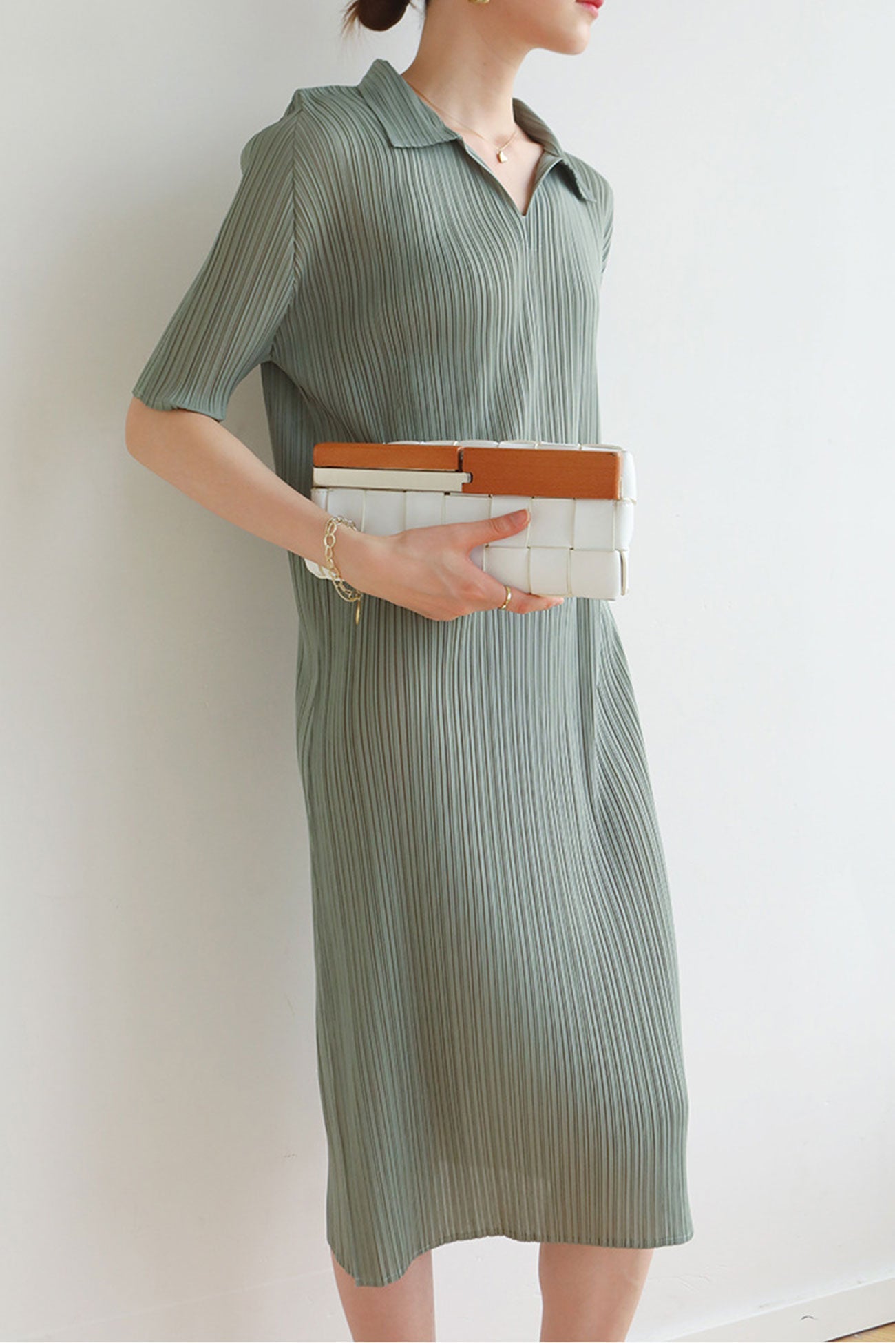 Sophisticated Dress with a Clean Classic Look