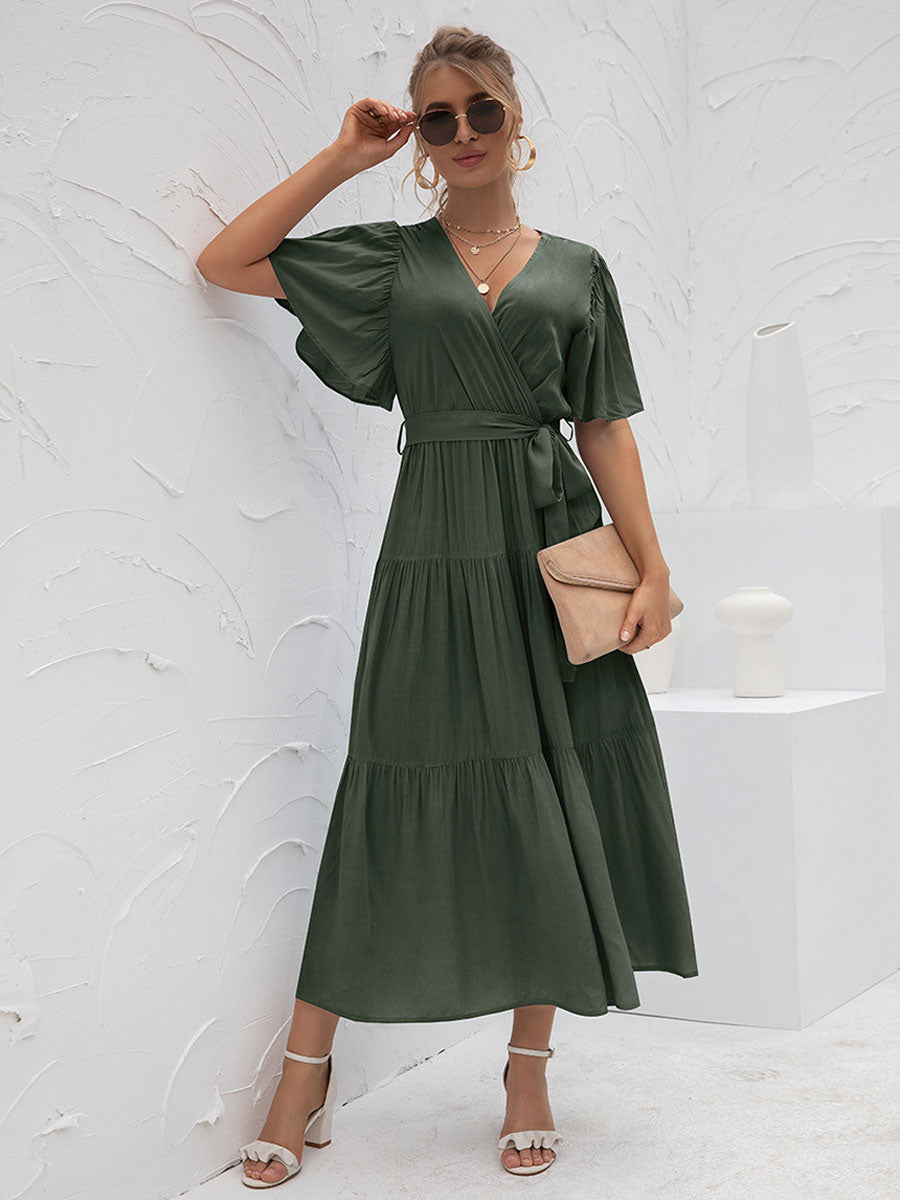 Effortlessly Elegant Dress with a Timeless Design