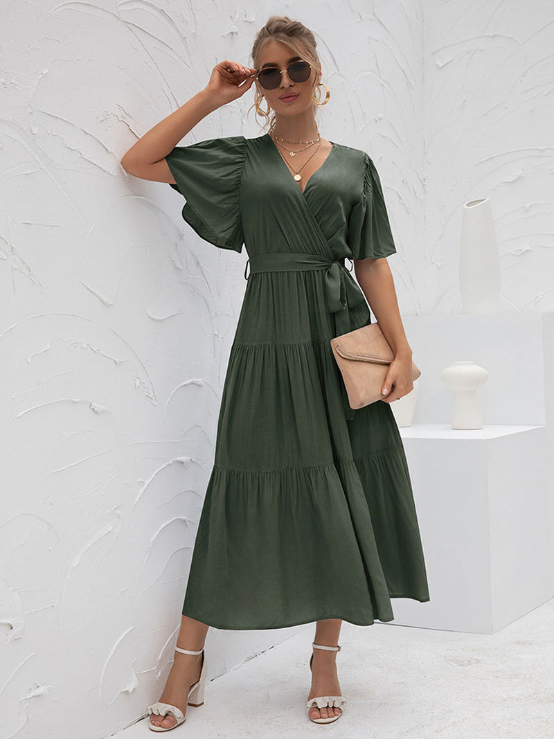 Effortlessly Elegant Dress with a Timeless Design
