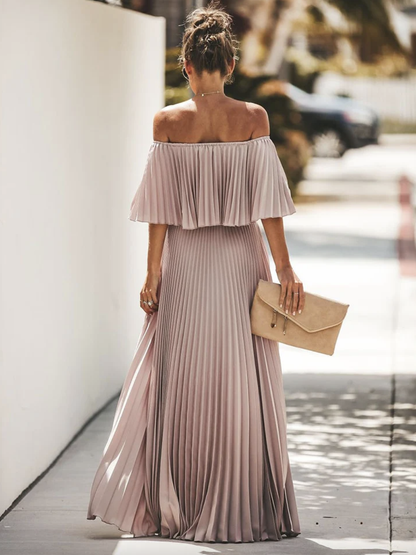 Beautifully Finished Dress in a Timeless Design