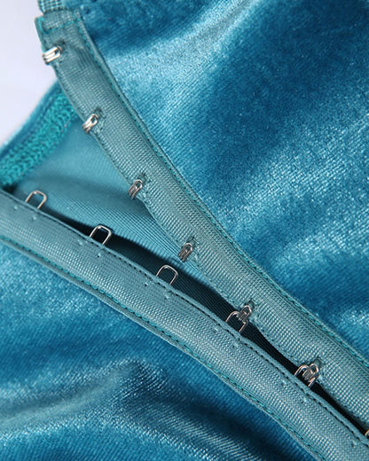 Beautifully Finished Garment in a Timeless Design