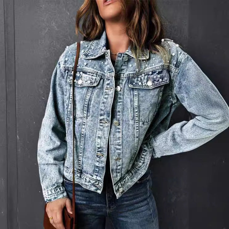 Well Tailored Jacket with a Graceful Silhouette