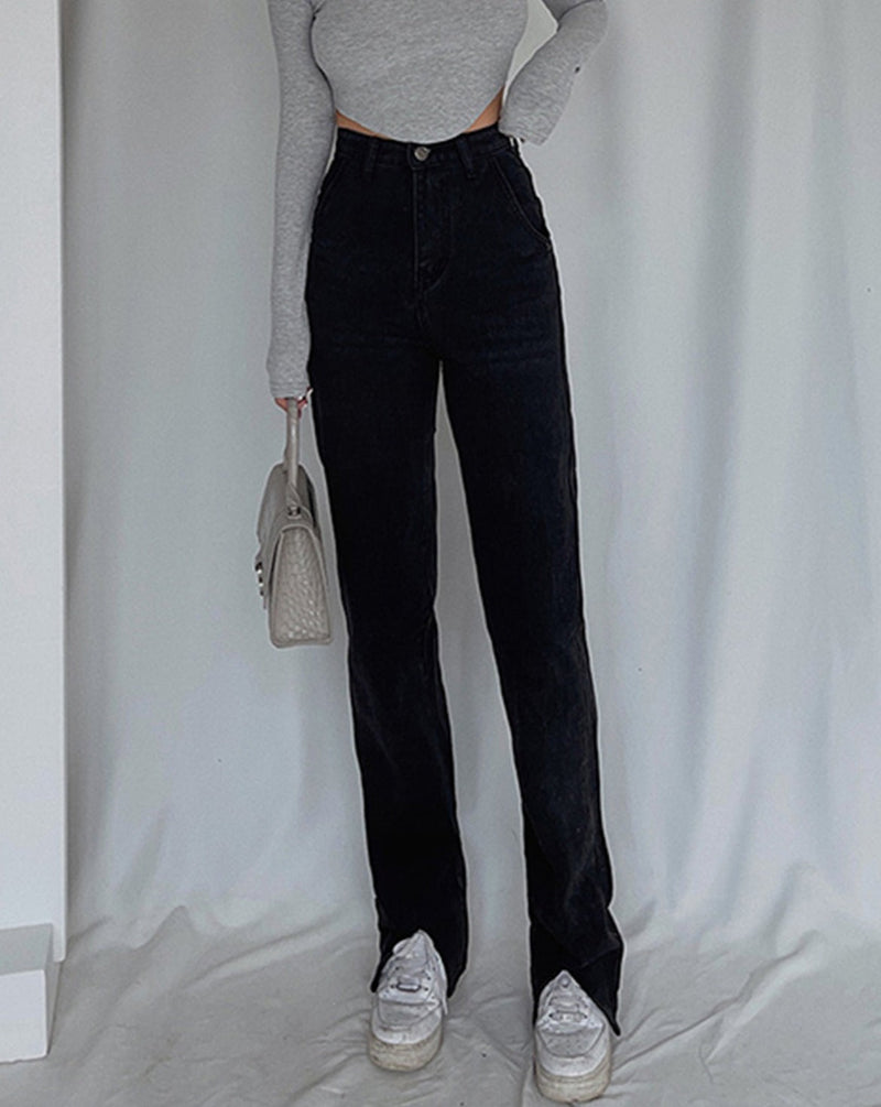 Well Tailored Garment with a Graceful Silhouette