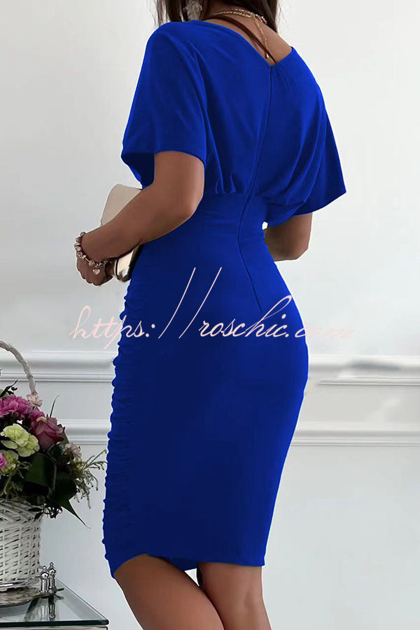 Effortlessly Elegant Dress with a Timeless Design
