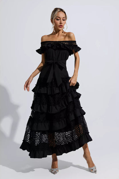 Well Tailored Dress with a Graceful Silhouette