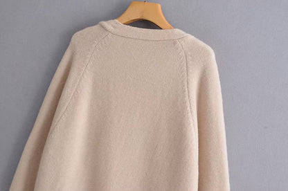 Gracefully Styled Cardigan for Any Occasion