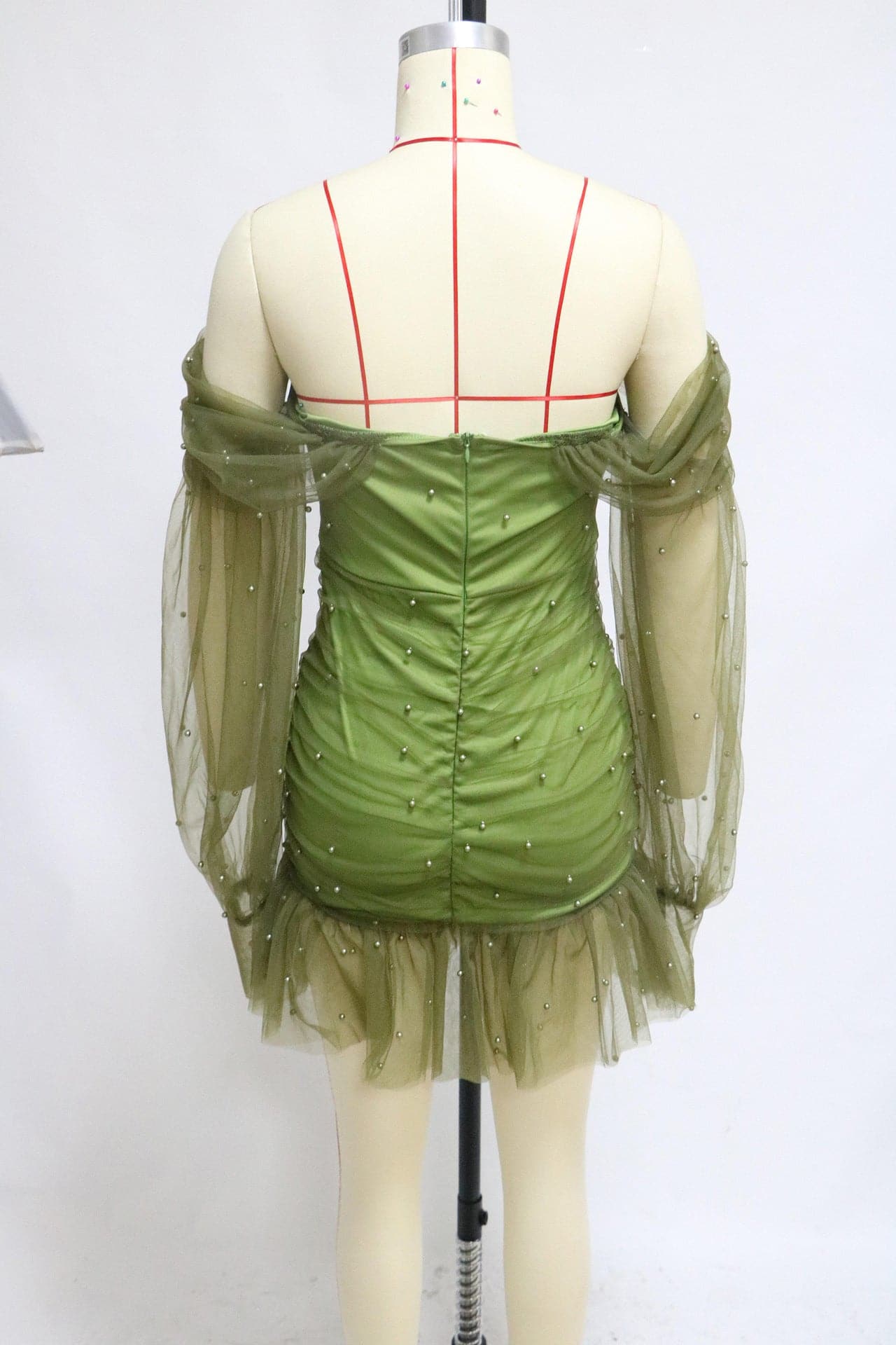 Well Tailored Dress with a Graceful Silhouette