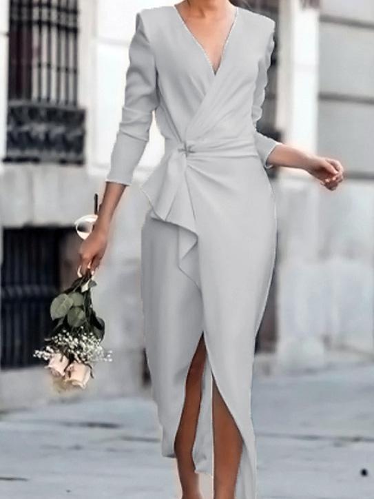 Well Tailored Dress with a Graceful Silhouette