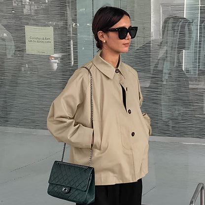 Well Tailored Jacket with a Graceful Silhouette