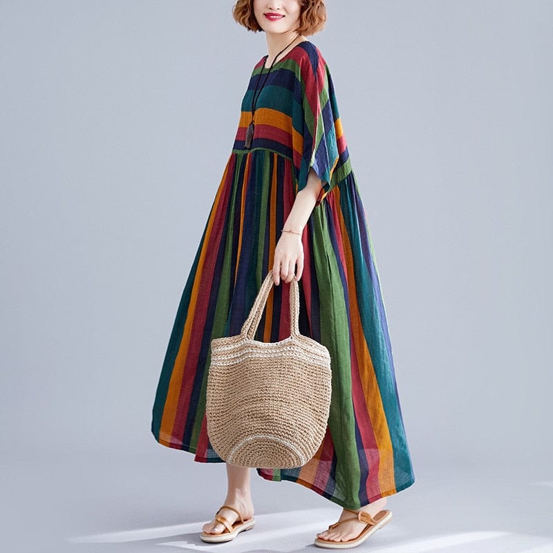 Classic Vintage Dress with a Flattering Fit