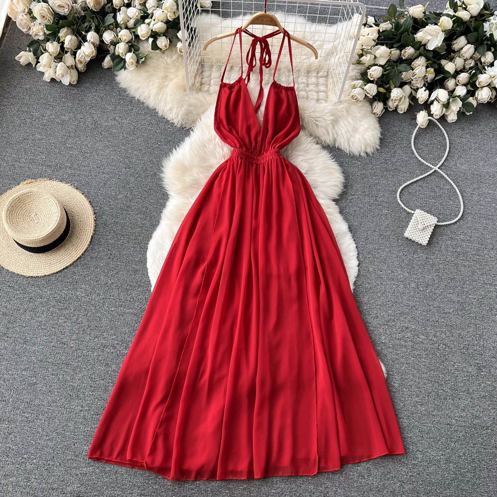 Beautifully Finished Dress in a Timeless Design