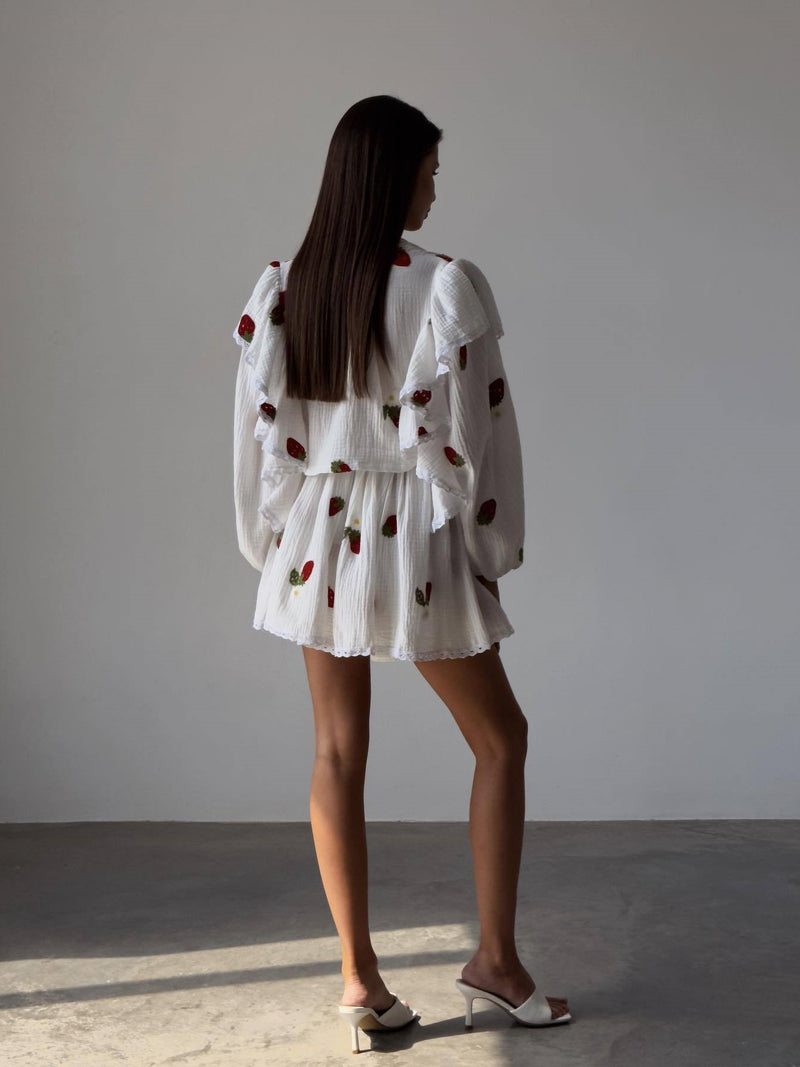 Sophisticated Garment with a Clean Classic Look