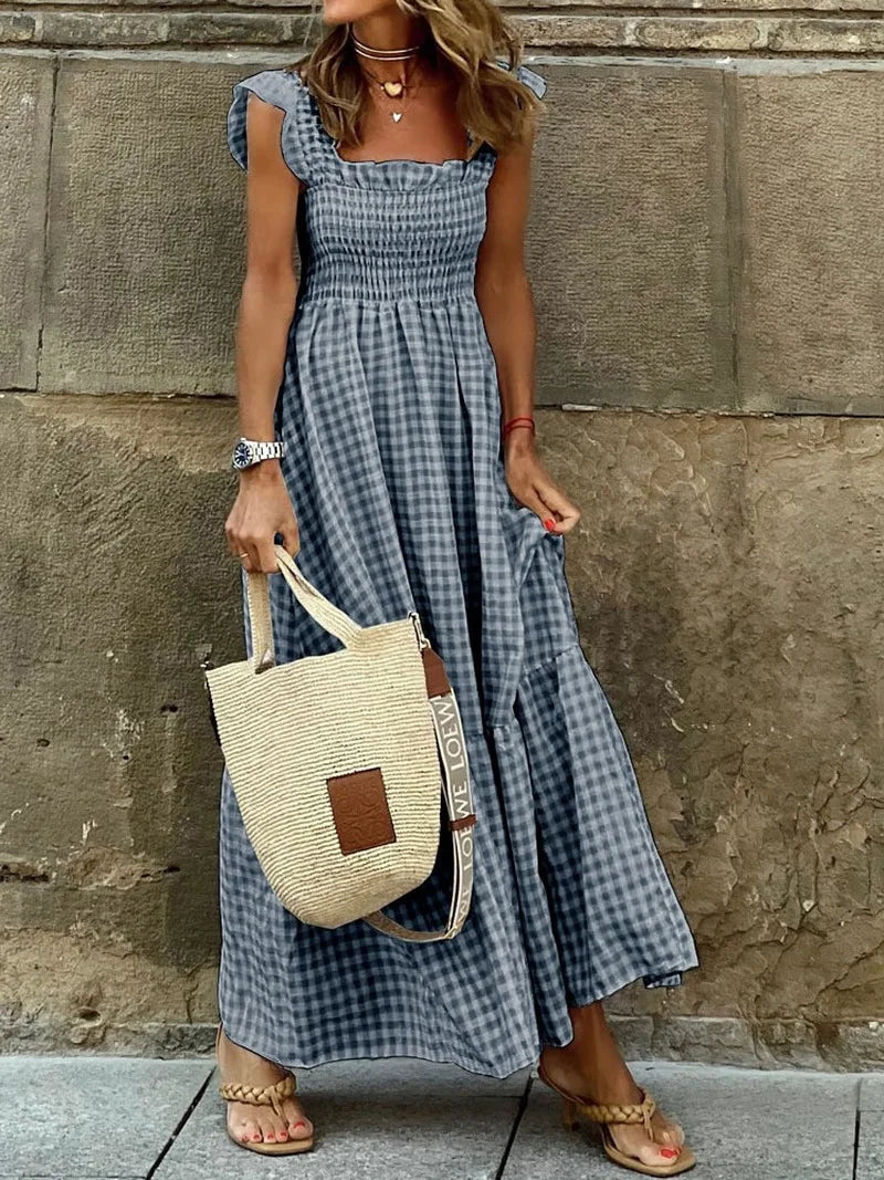 Sophisticated Dress with a Clean Classic Look