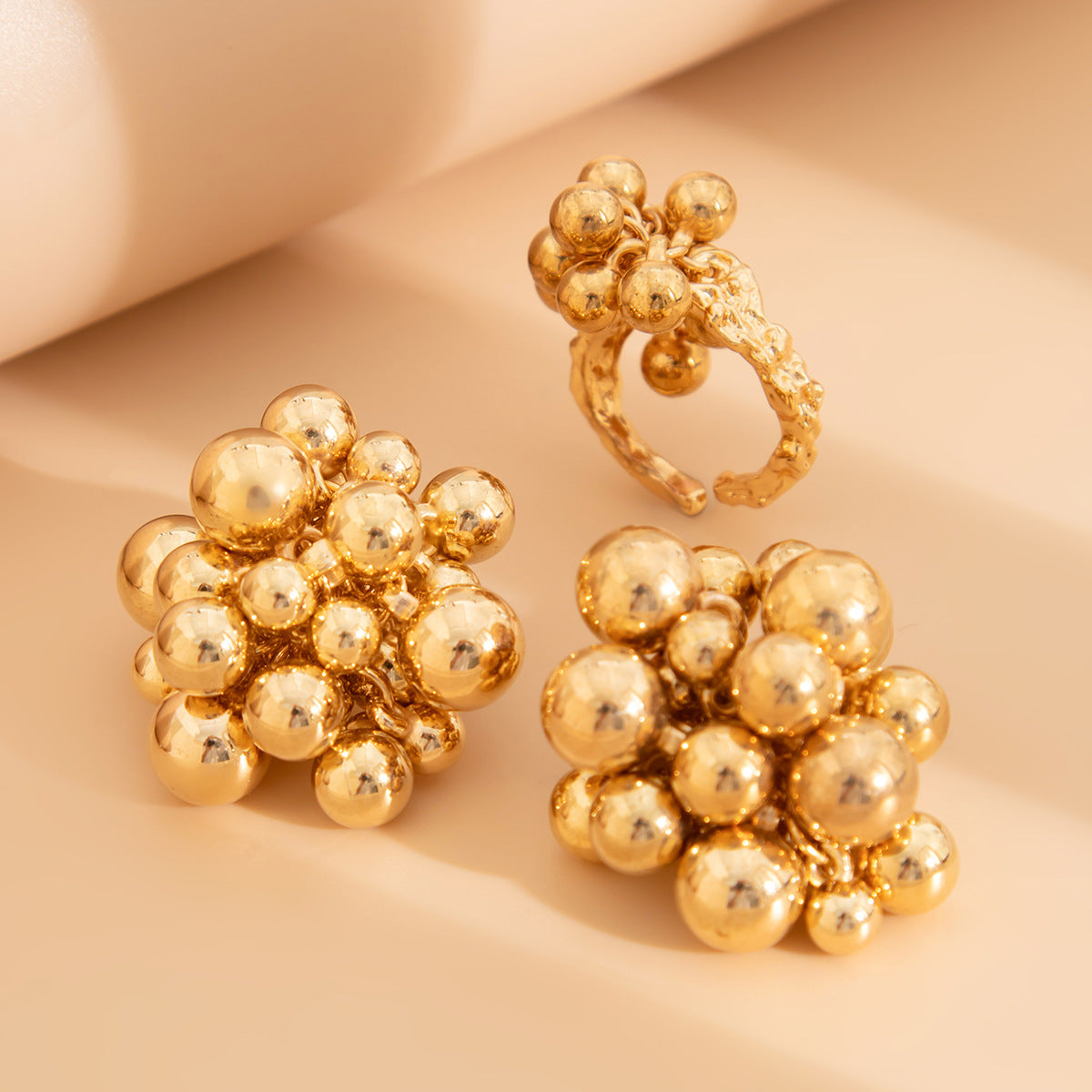 Golden Earrings Ring 5845