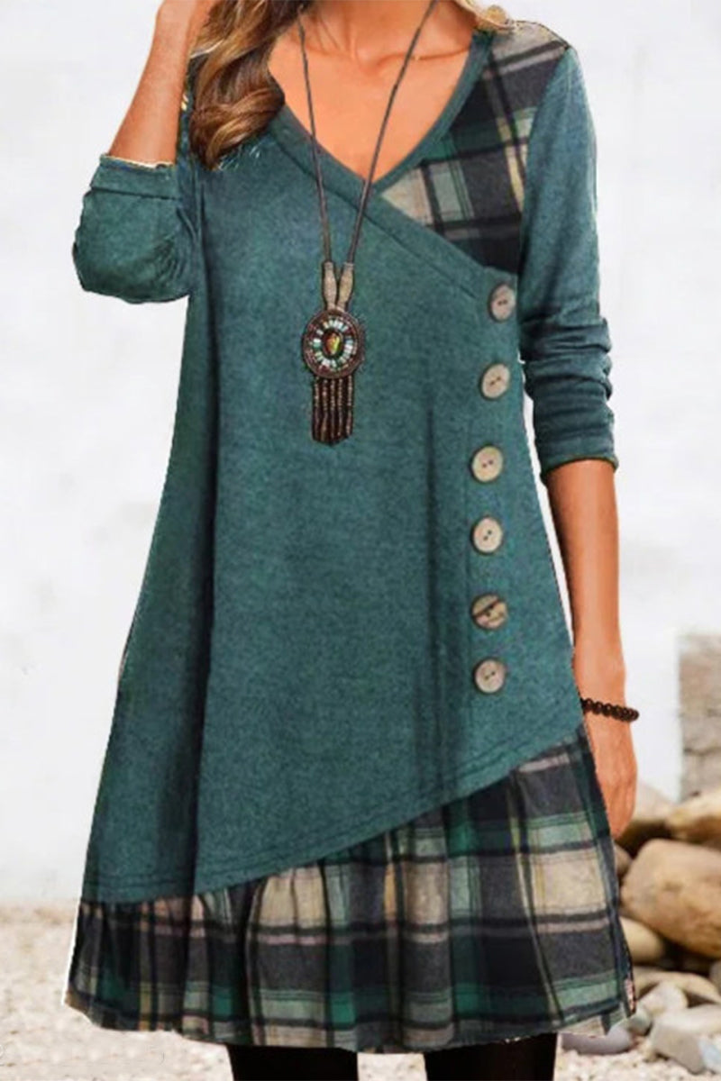A Vintage Style Dress with Delicate Timeless Details